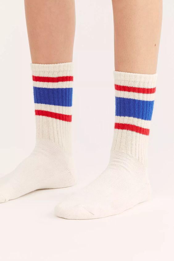 New Pattern: Crew Socks - Temple of Knit